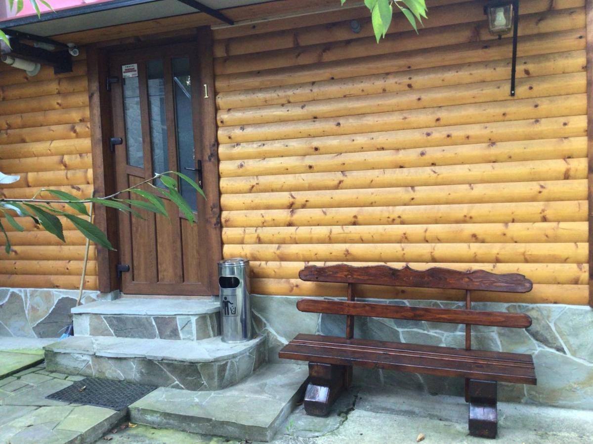 Ferienwohnung Flat Jaremtsche Exterior foto